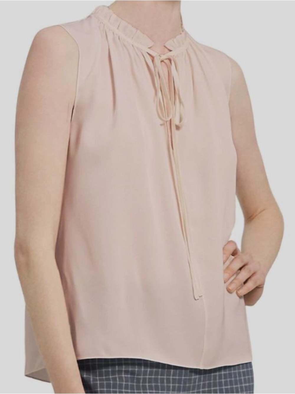 Theory Women Pale PinkSilk Ruffled Neckline Sleeveless Great Cond. Size M Top